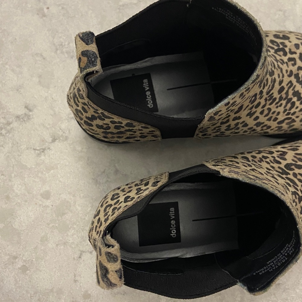 Sale! Dolce Vita Tan Leopard Suede Ankle Booties, size 7 - Picture 8 of 11